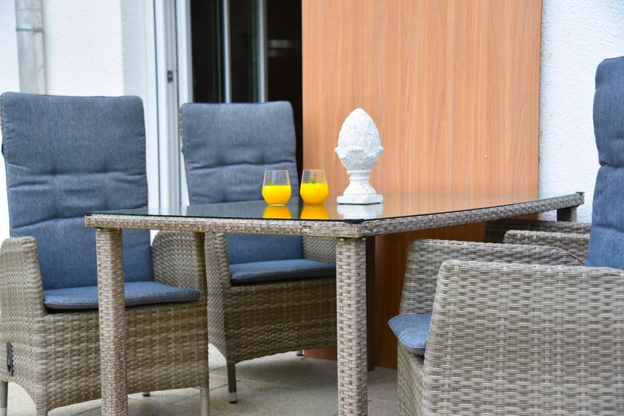 Antike & Modern Deluxe 2 Mit Terrasse Apartman Leipheim Kültér fotó